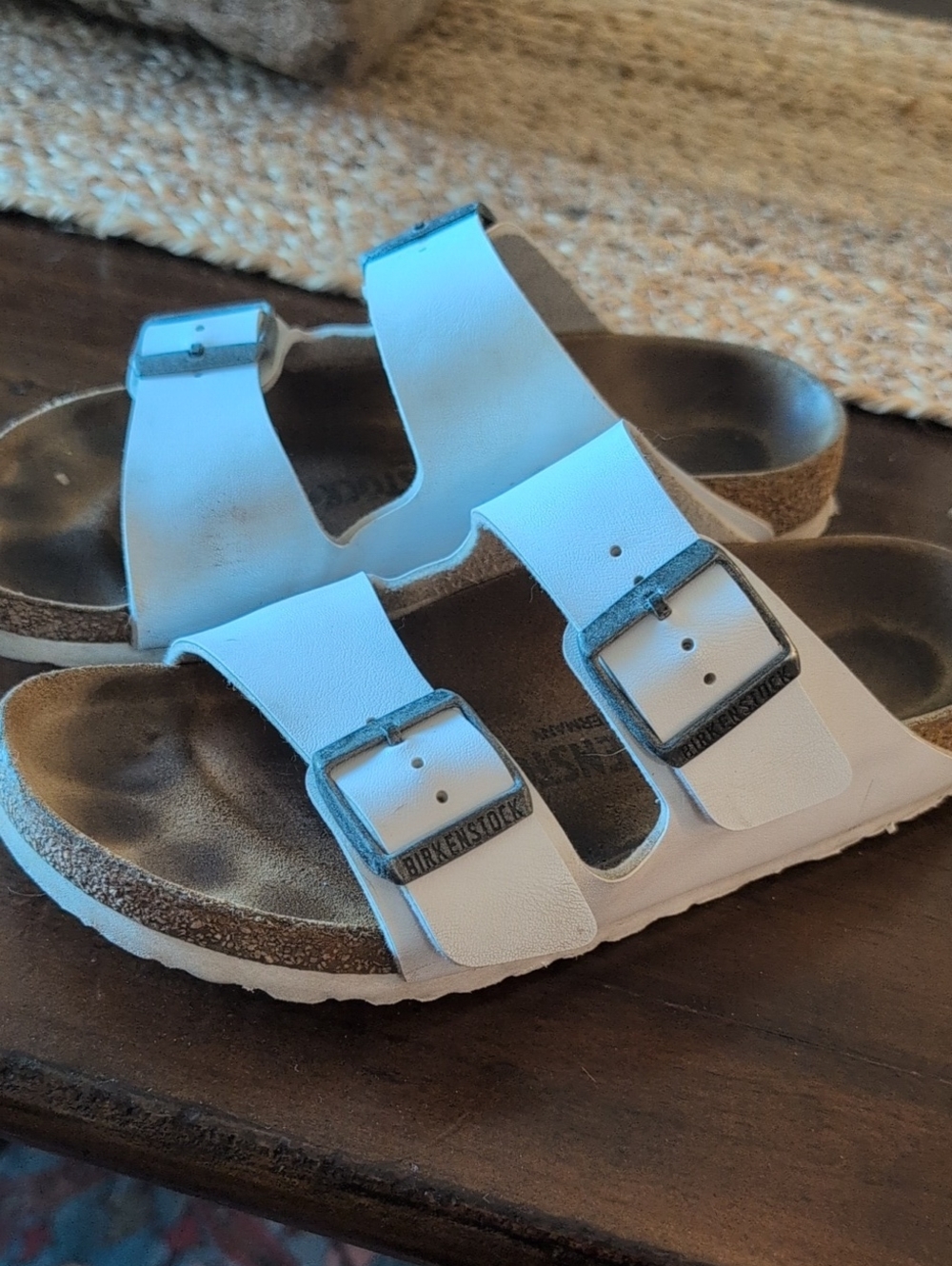 Birkenstock White Arizona Dual-Strap Sandals with Metal Buckles. Size 37 ( US 7)